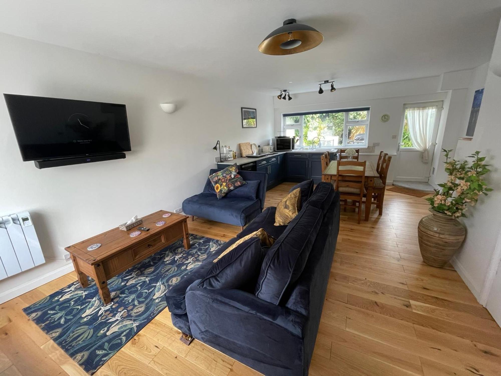 Close To Sea And South Downs National Park - Sompting Bagian luar foto